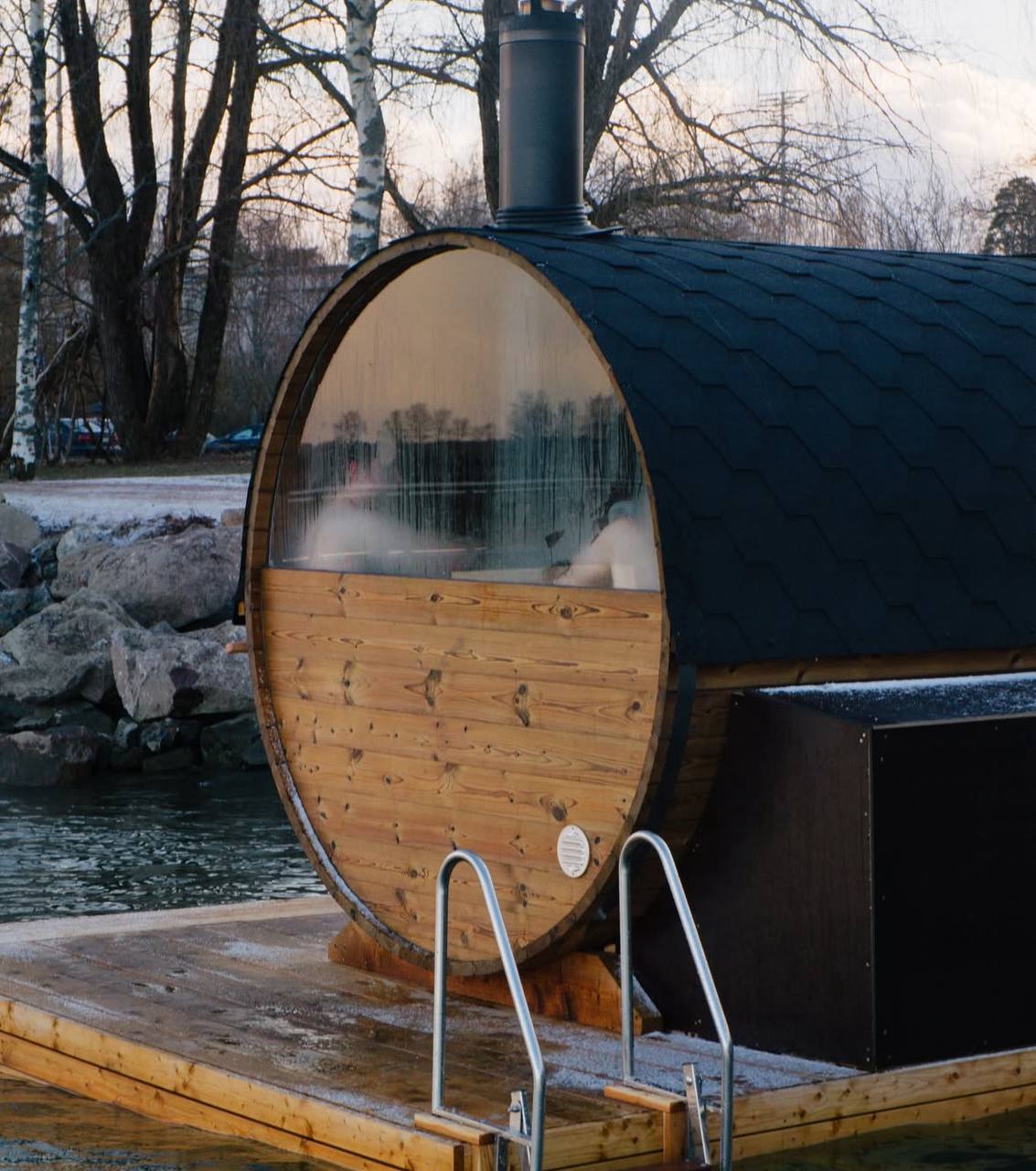 image from Sauna on the Sea: Our Visit to Otaniemi's Floating Barrel Sauna